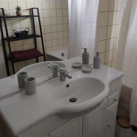 Quiet And Spacious Near Metz Center Apartman